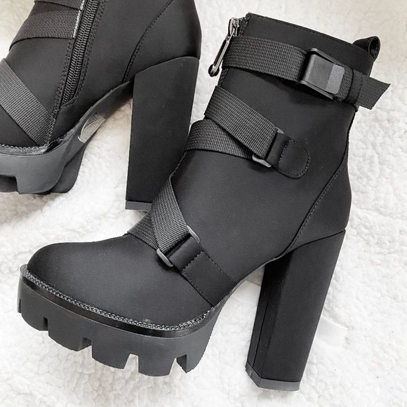 Simmi London Shoes - Simmi London Jemma Chunky Heel Platform Boot with Buckles